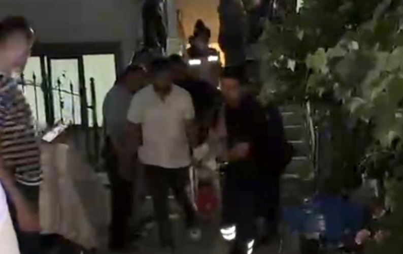 Eski eşini öldürdü üvey kızını ağır yaraladı