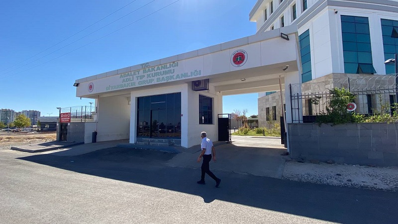 Kız kardeşini döverek öldüren ağabeyi tutuklandı