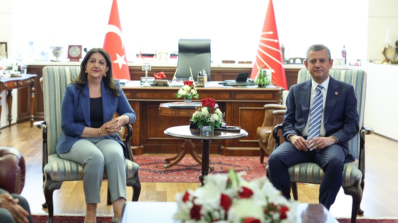 DEM Parti heyetinden Özel’e ziyaret