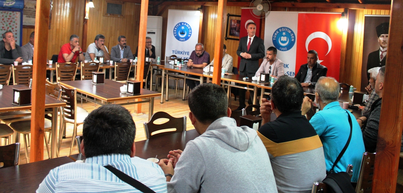 Konya’da eğitim çalışanlarının sorunları masaya yatırıldı