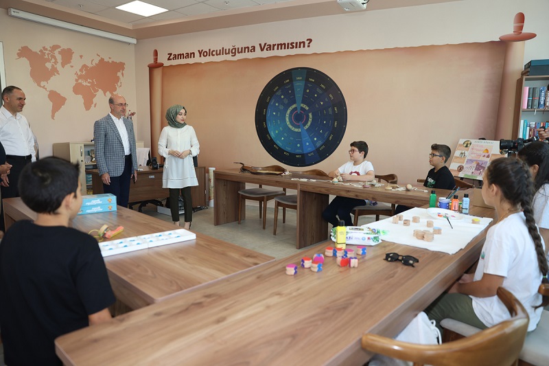 13 branşta yüzlerce öğrenci eğitim alıyor