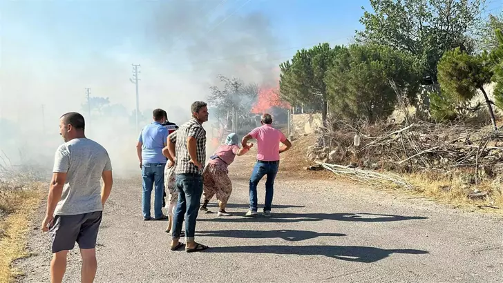 Akli dengesi yerinde olmayan 2 kişi yangın çıkardı