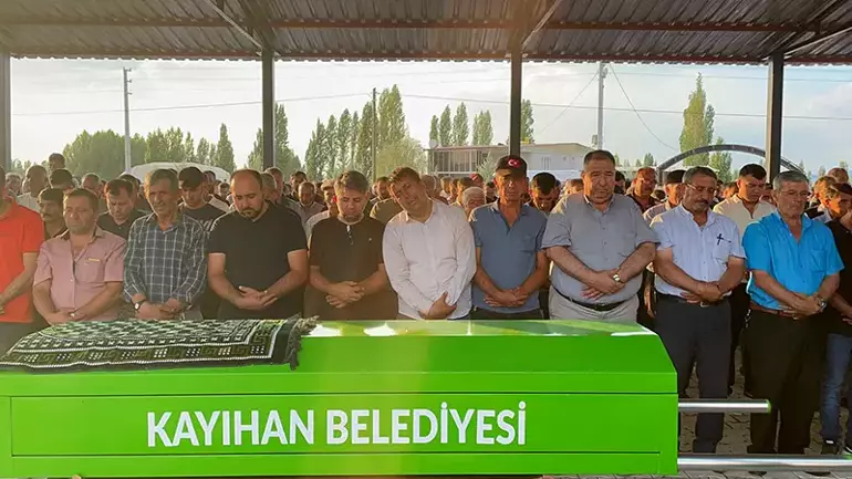İki çocuk gölette can verdi