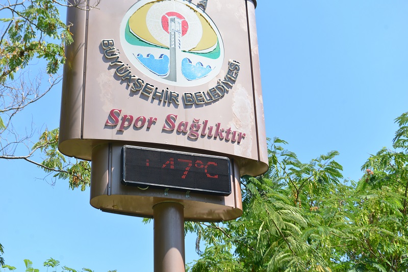 Adana'da sıcaklık 47 dereceyi buldu