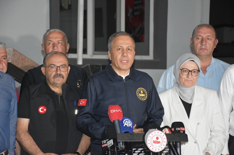 Bakan Yerlikaya'dan depremle ilgili açıklama