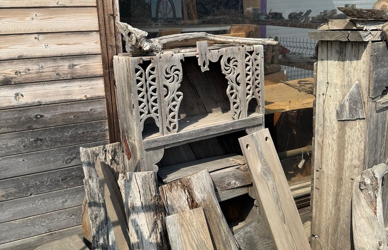 Tarihi eserleri mağazada satmaya kalktılar