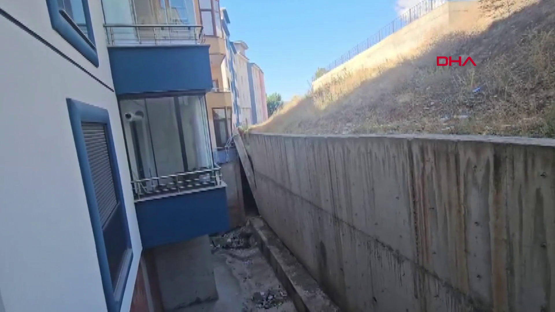 7 apartmanda 70 daire tahliye edildi