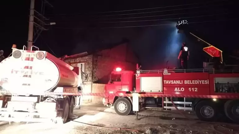 3 ev kullanılamaz hale geldi