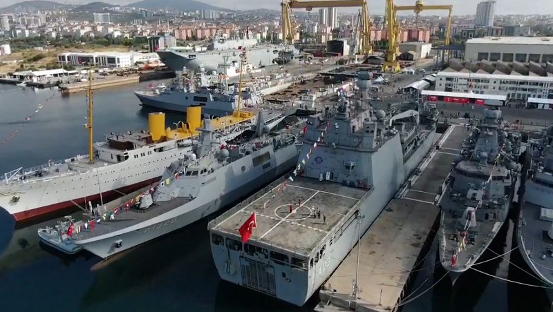 'TEKNOFEST Mavi Vatan' halkın ziyaretine açıldı