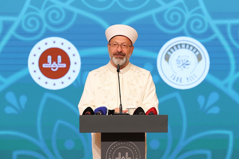 "Mevlid-i Nebi'yi bir hafta değil bir yıl olarak ihya edeceğiz"
