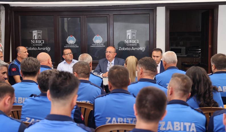 Başkan Kavuş zabıtalarla bir araya geldi