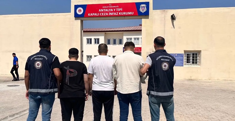 Yurt genelinde göçmen kaçakçılığı operasyonu
