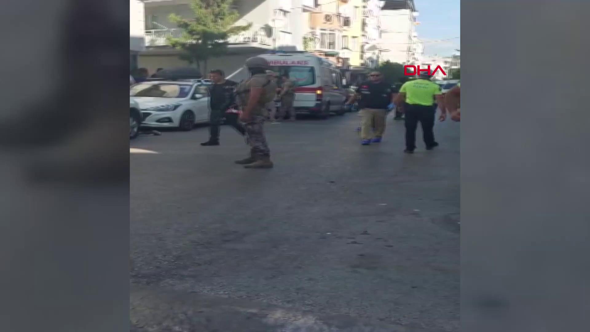 Polis karakoluna saldırı