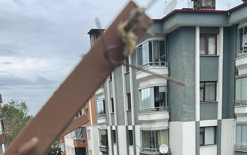 Çamaşır asarken 5’inci kattan düştü