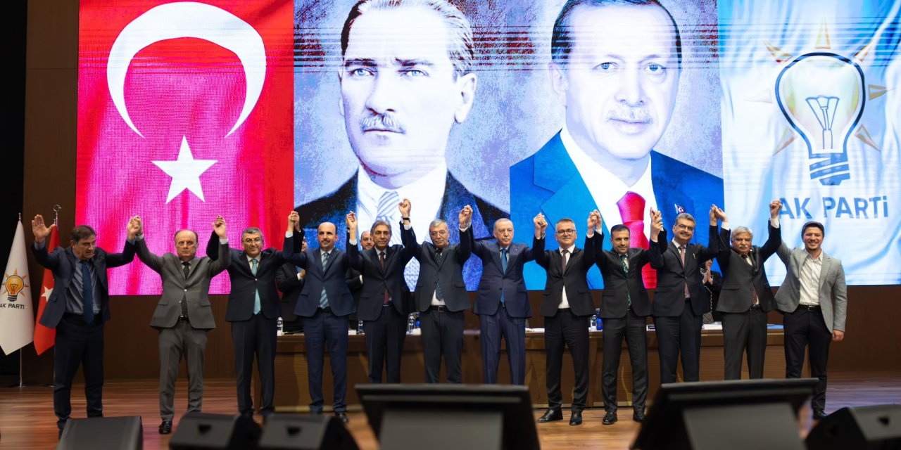 Konya'da 2 belediye başkanı AK Parti'ye geçti