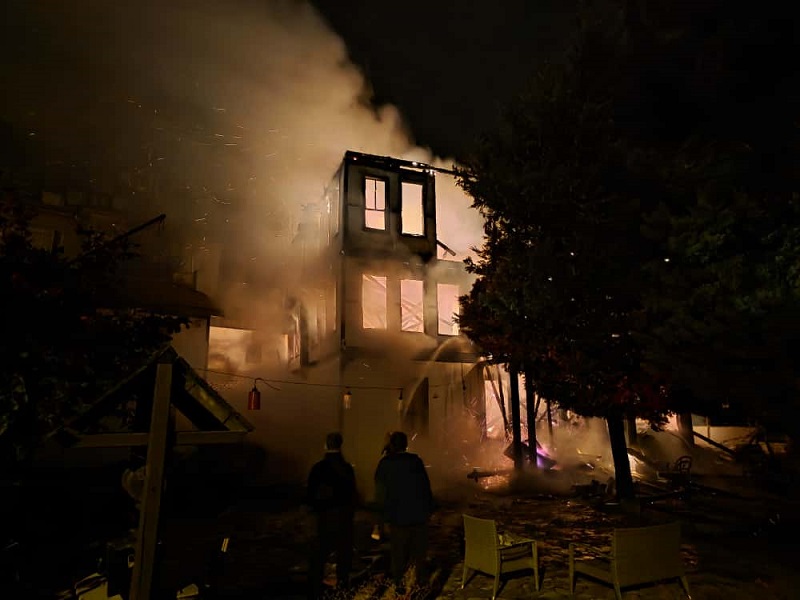 Bolu'da tarihi konak yandı