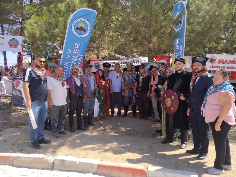 Konya Yörük Türkmen Derneği Çadırı ilgi gördü