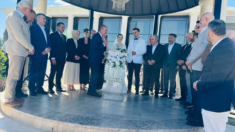 Çiçen ve Kütükcü ailelerinin mutlu günü