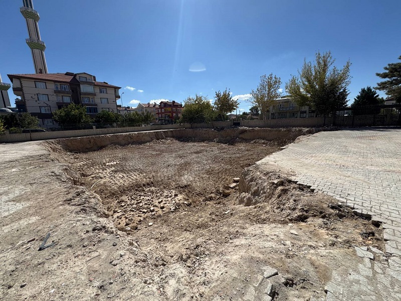 O apartman yıkıldı