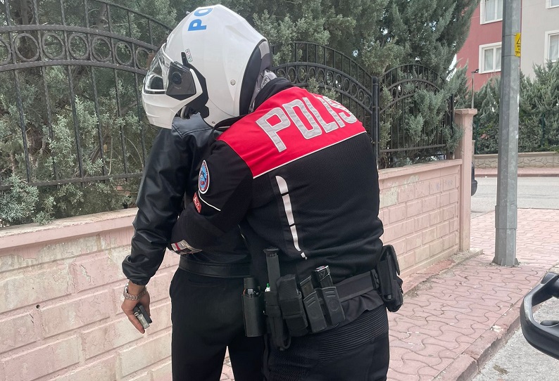 Konya polisi okul çevrelerinde denetimde