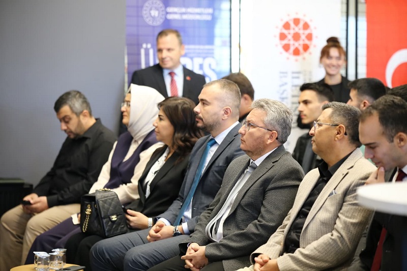 Konya'da "Dezenformasyonla Mücadele” paneli