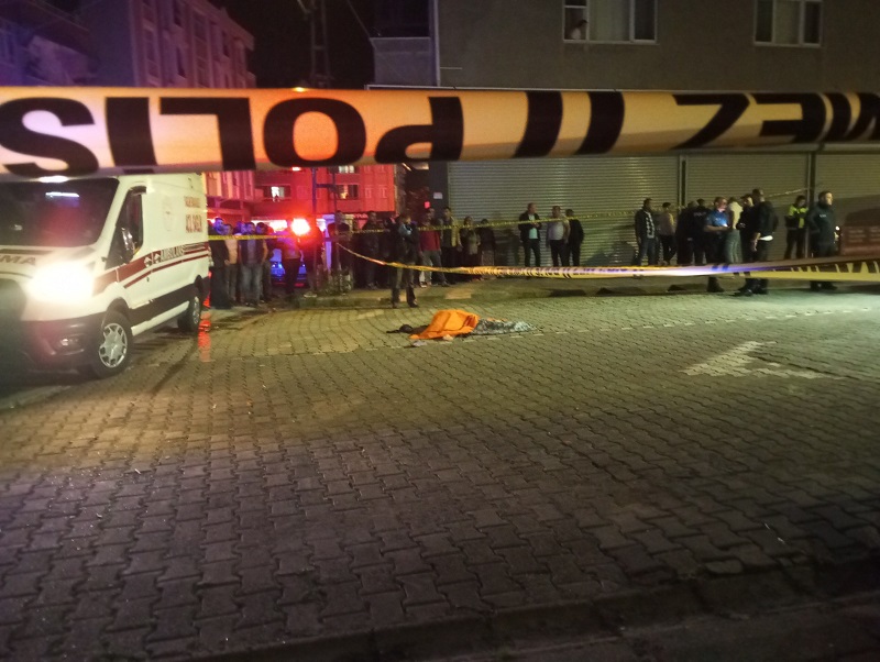 Çöp kamyonunun çarptığı yaya öldü