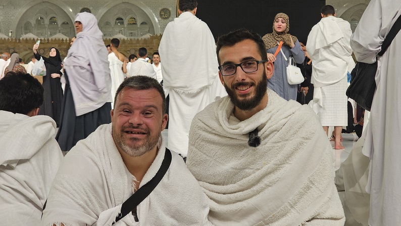 Savaş'ın umre hayali gerçek oldu