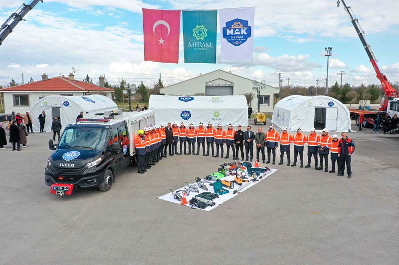 Arama kurtarma ekibi eğitimleri sürdürüyor