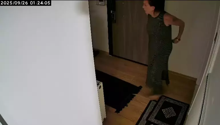 Evindeki kamera görüntülerine kriminal inceleme