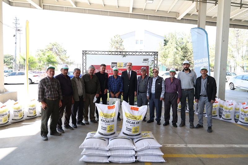 Büyükşehir'den hayvancılık yapan çiftçiye destek