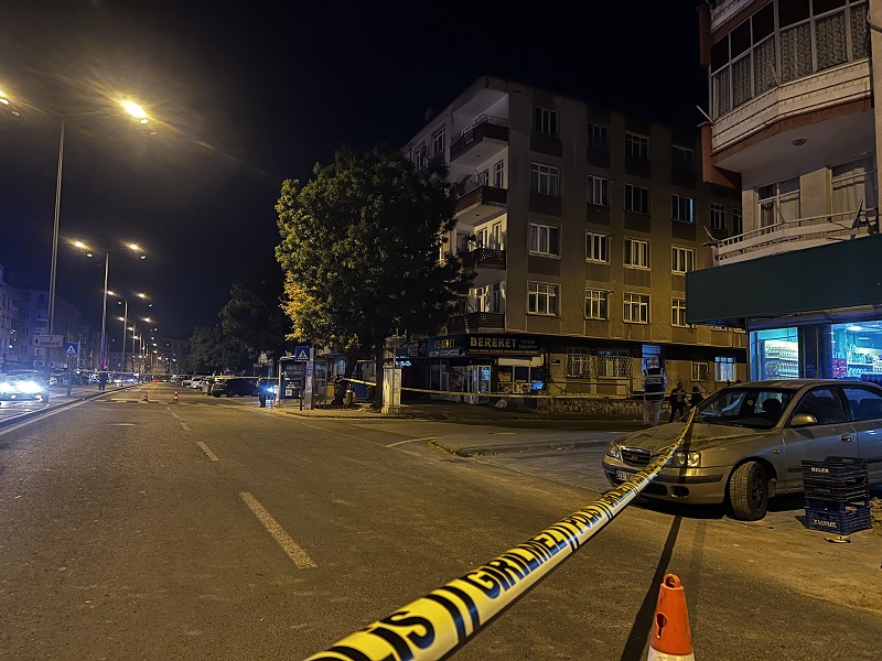 Evin seramiği patlayınca bina boşaltıldı