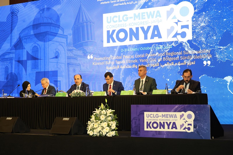 Oy birliğiyle yeniden seçildi