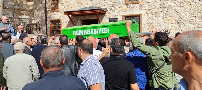 Kazada hayatını kaybeden öğretmene acı veda