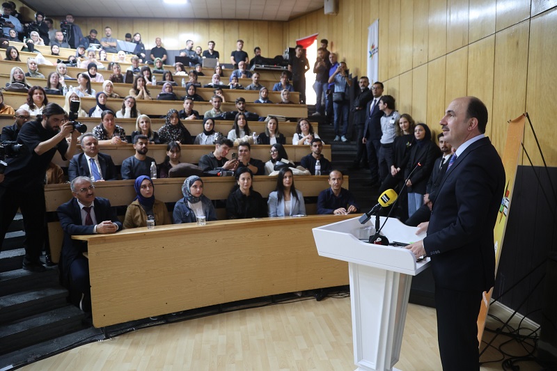 Başkan Altay öğrencilerle bir araya geldi