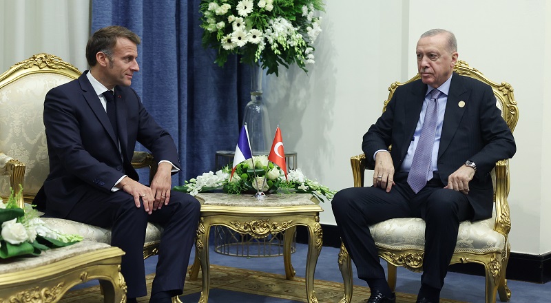 Erdoğan Macron ile görüştü