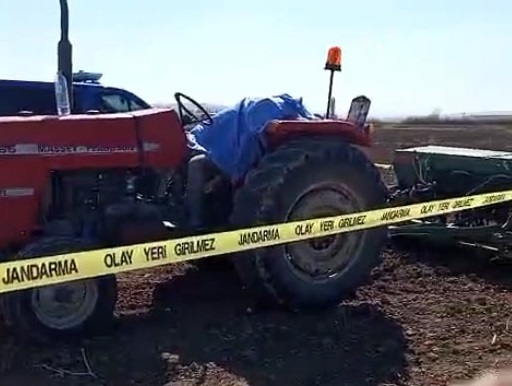 Tohum ekme makinesinin altında kaldı