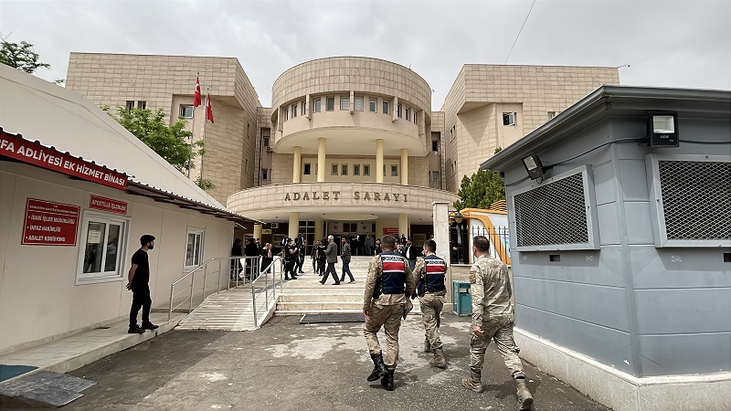 Rojin Kabaiş’e hakaretten tutuklandı