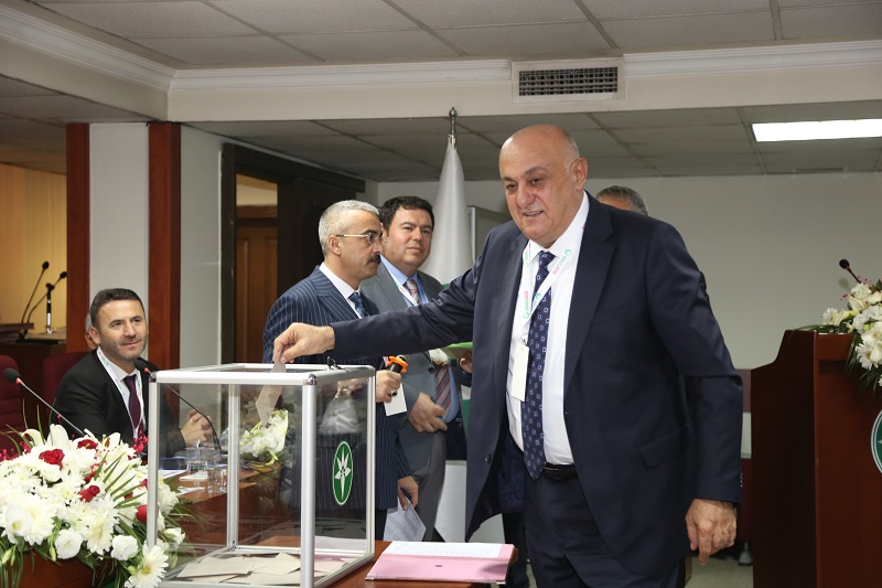 Başkan Erkoyuncu oyların tamamını aldı