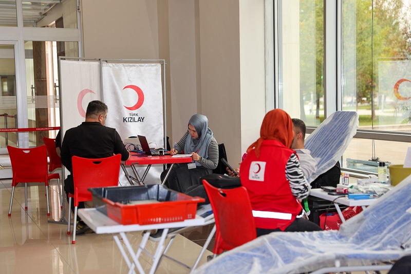 Belediye personeli kan bağışladı