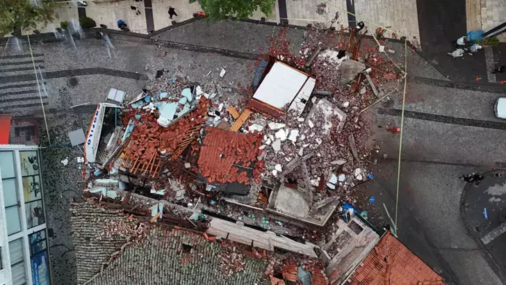 Balıkesir Sındırgı'da 6,1 büyüklüğünde deprem