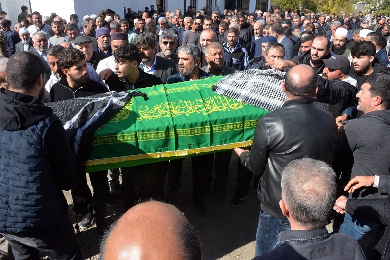 Patlamada ölen kadın Kahramanmaraş’ta toprağa verildi