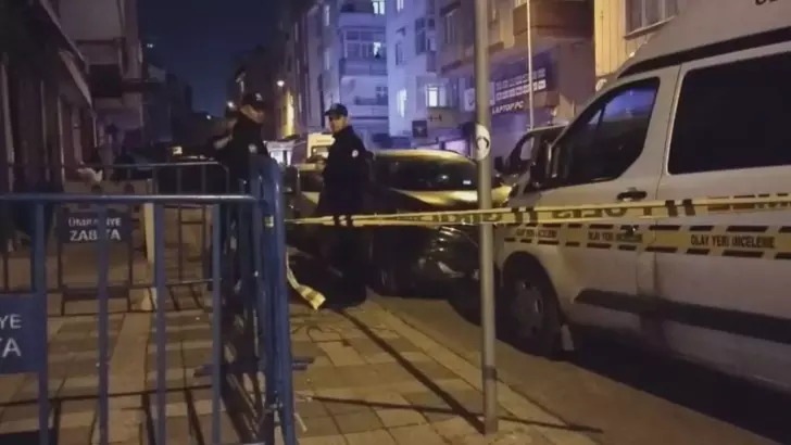 Tartıştığı oğlunu ve kardeşini bıçaklayarak öldürdü