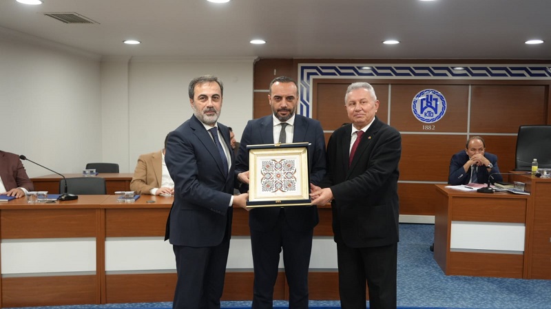 "Genç potansiyeli iş dünyasına kazandırmalıyız"