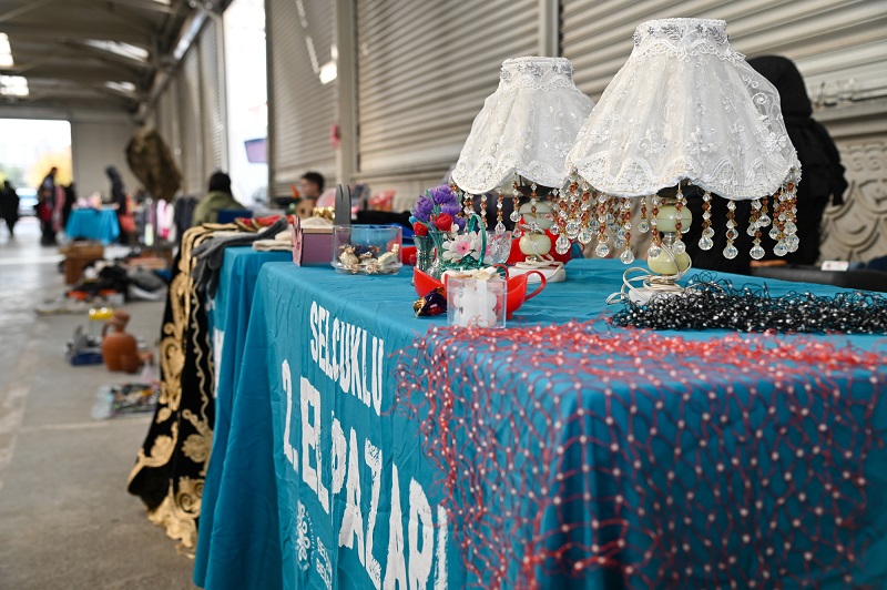 2. El Pazarına yoğun ilgi