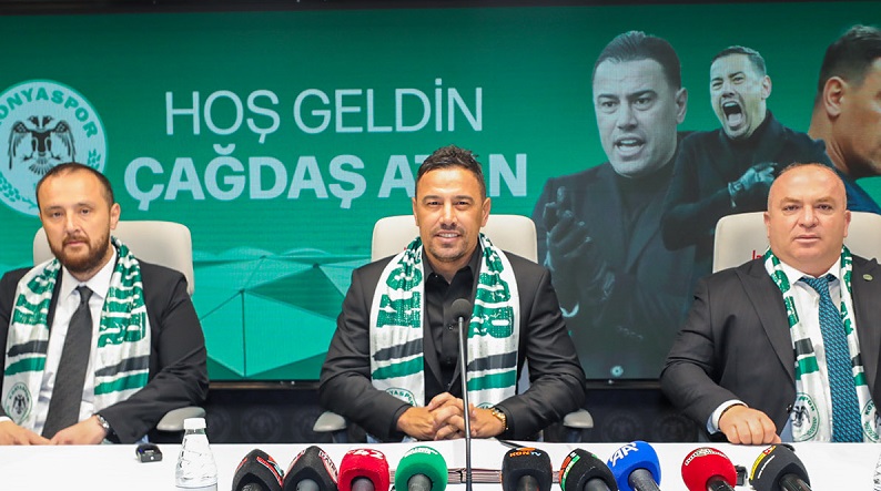 Konyaspor'da imzalar atıldı