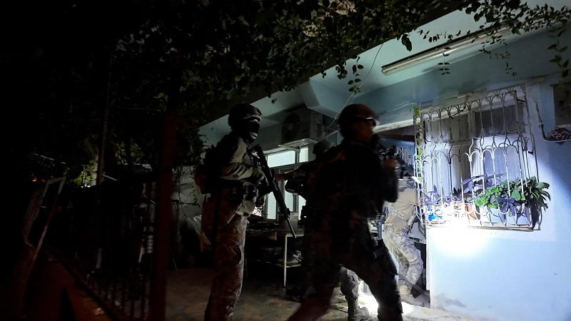 3 ilde silah kaçakçılığı operasyonu