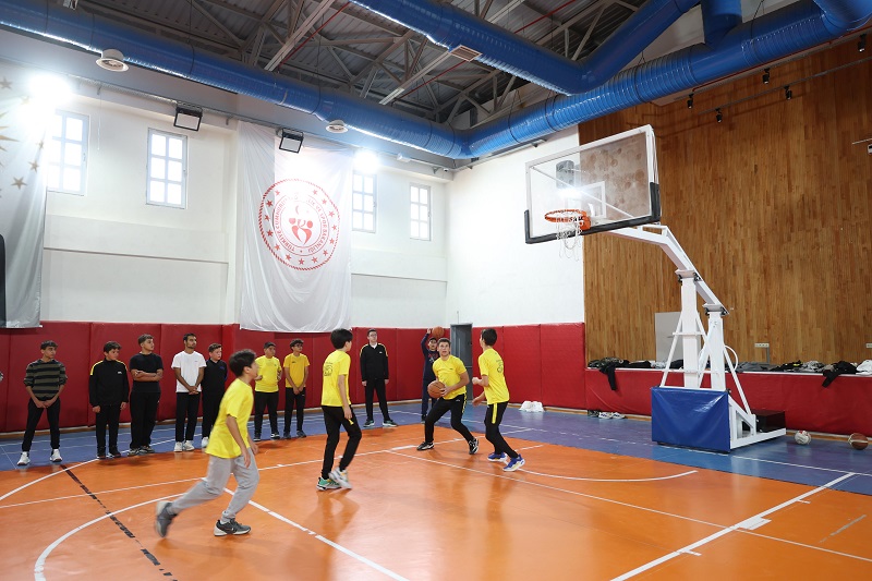 Kış Spor Okulları'na 13 bin öğrenci katılıyor