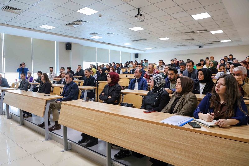 İhracat uzmanlığı eğitimi verildi