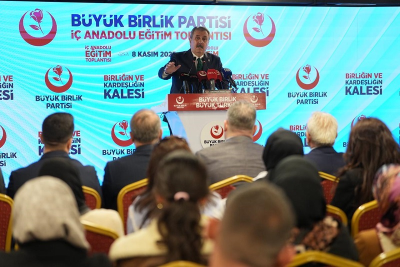 "En düşük emekli maaşı 33 bin liranın üstünde olmalı"