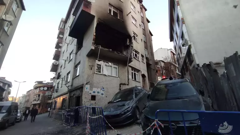 Kağıthane'de 6 katlı binada patlama